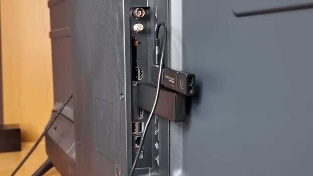 change the HDMI port